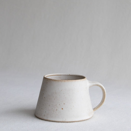 Kopp med hank - Kelpie - Form & Objekt