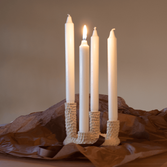 Lysestake - Kringljus firearmet - Form & Objekt