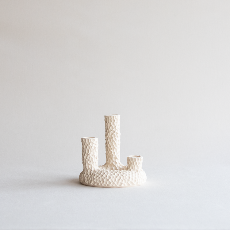 Lysestake - Kringljus trearmet - Form & Objekt