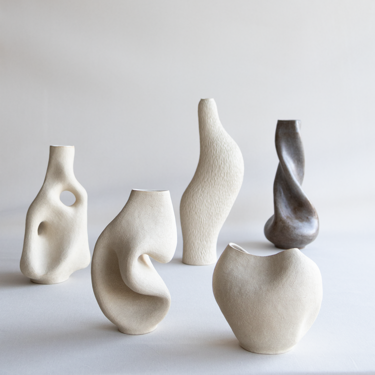 Skulpturell Vase - Krum - Form & Objekt