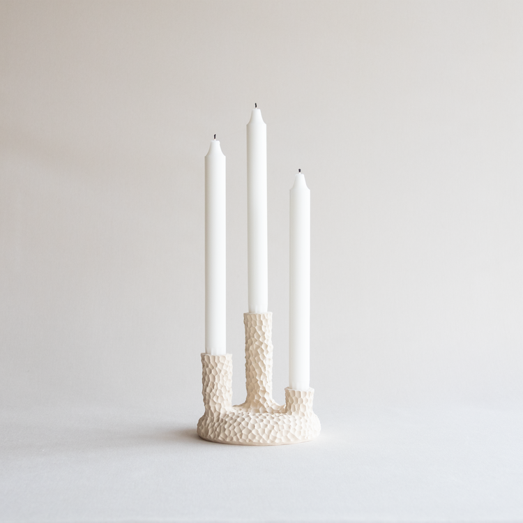 Lysestake - Kringljus trearmet - Form & Objekt