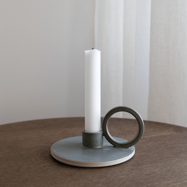 Ro lysestake - Pine - Form & Objekt