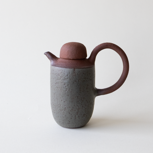 Terra Olivenolje mugge - Grønn - Form & Objekt